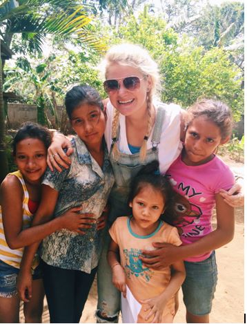 Alternative Spring Break Scholarship Winner Katie Heinen Works With the Navajo